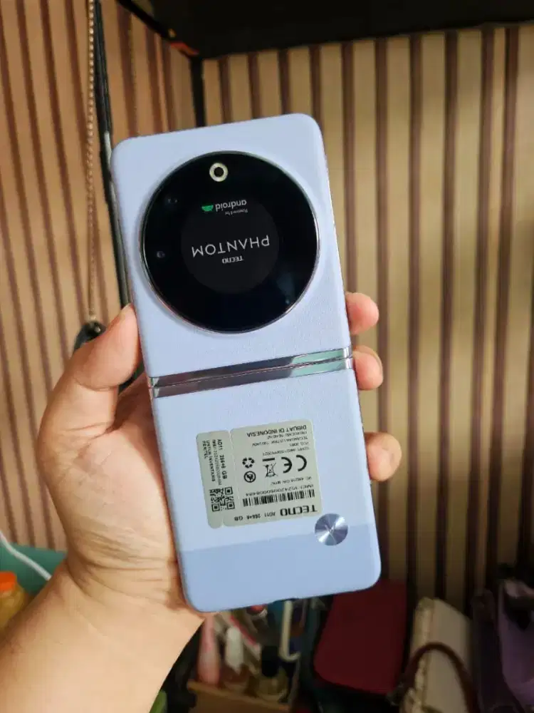 Tecno V flip phantom 5G 8/256