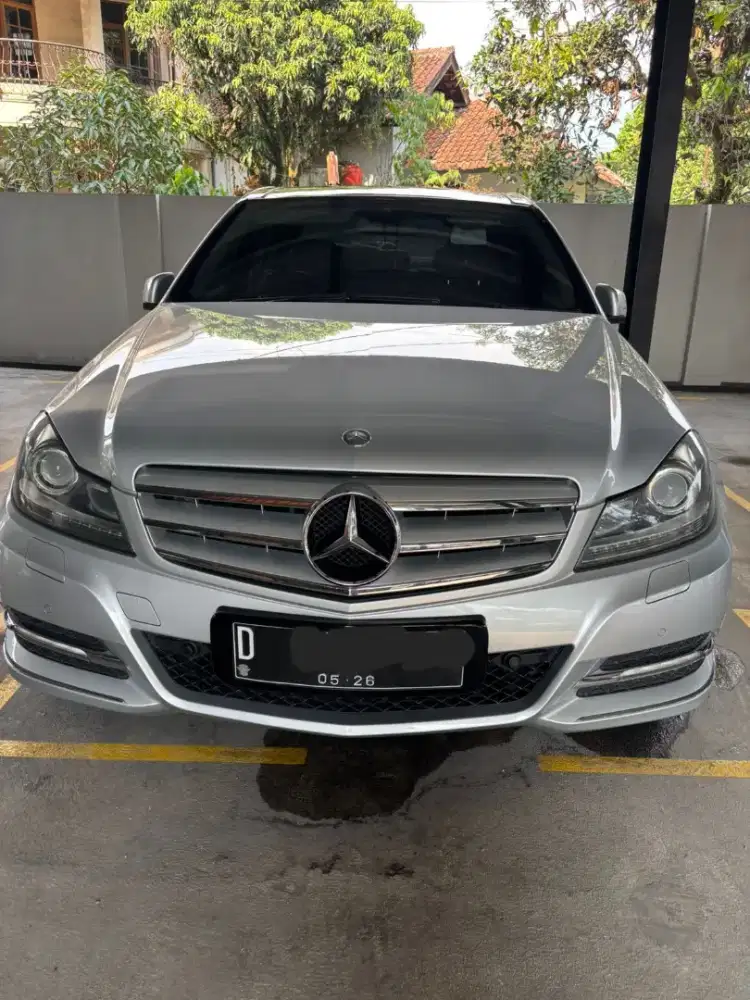 Mercedes-Benz C300 2012 Bensin