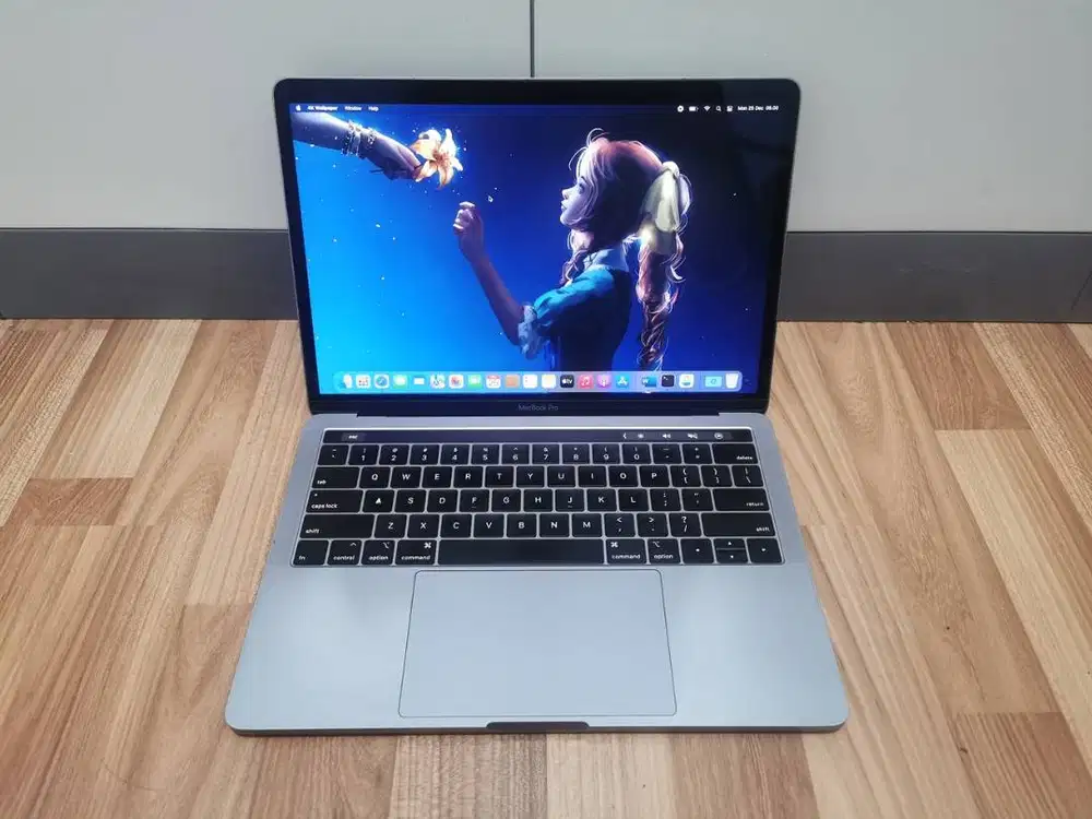 Macbook Pro 2019 13inch Core i7 16GB 256GB