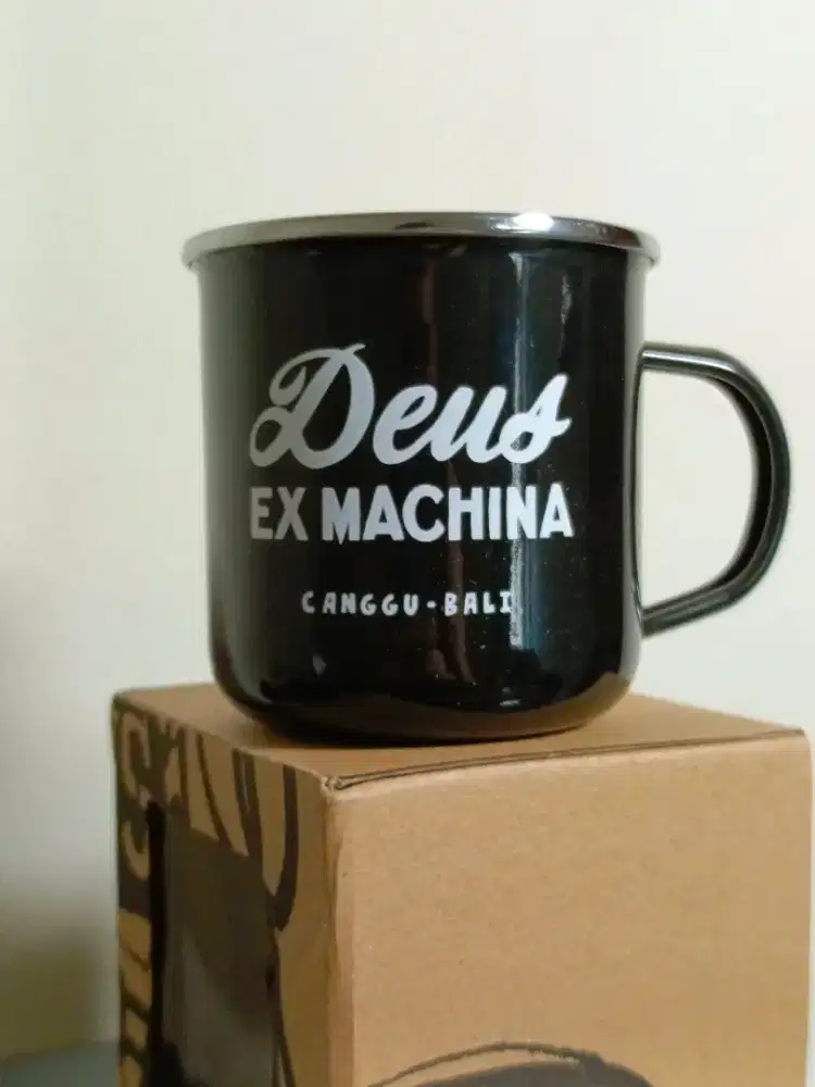 Deus ex Machina enamel mug