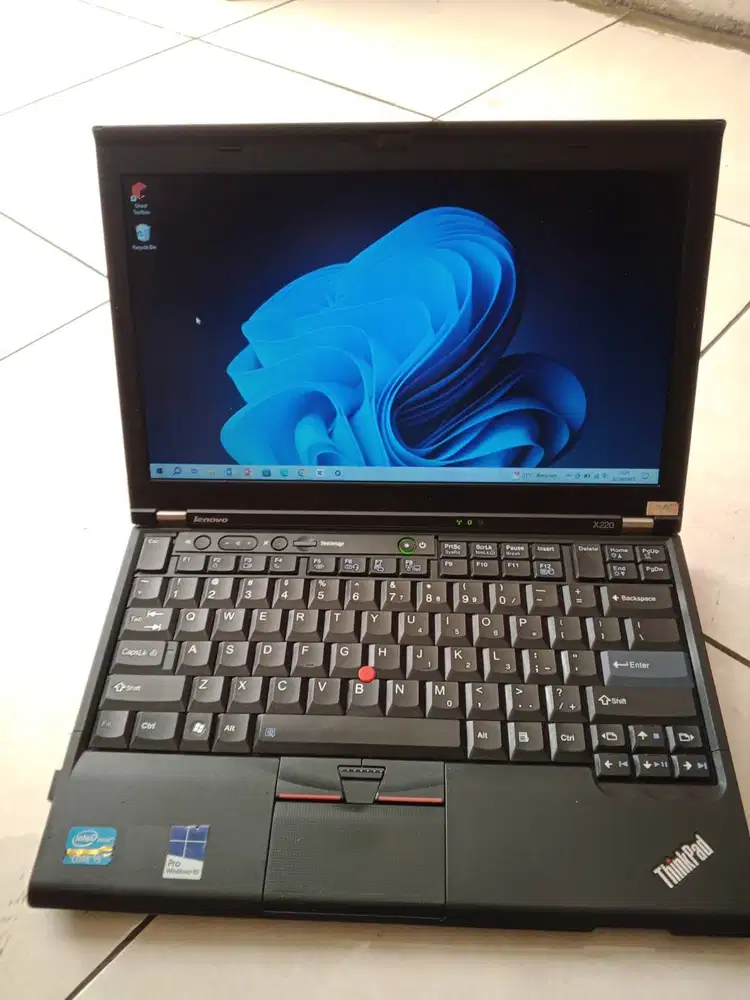 DIJUAL Laptop Lenovo X220 12inch