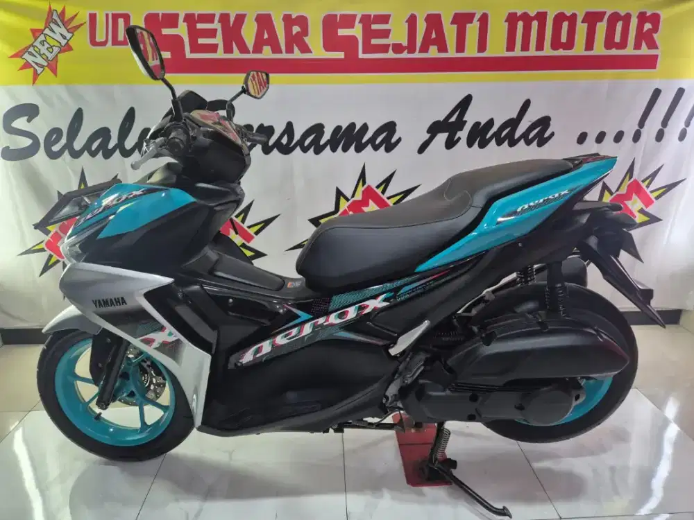 New Aerox vva bluecore 2023 plat L joss.