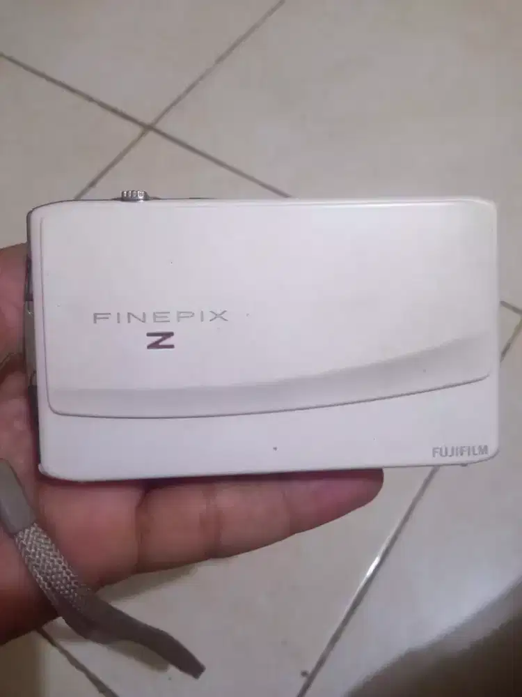 Kamera Fujifilm finepix  Z 900 EXR ada minus