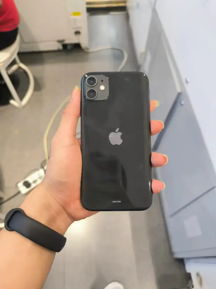 iphone 11 garansi resmi