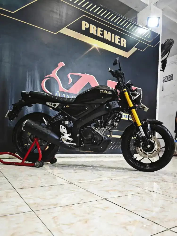 Yamaha XSR 155 VVA up side down TH 2023 gas riding satset