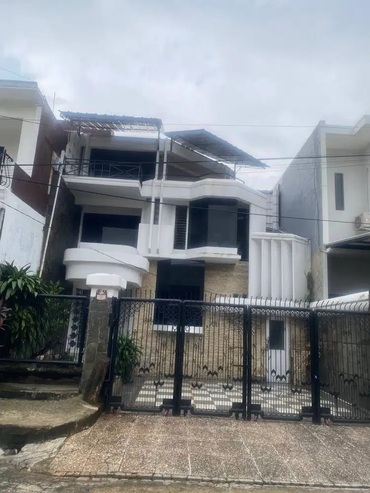 Rumah 2 lantai siap huni strategis di pondok kelapa jakarta timur