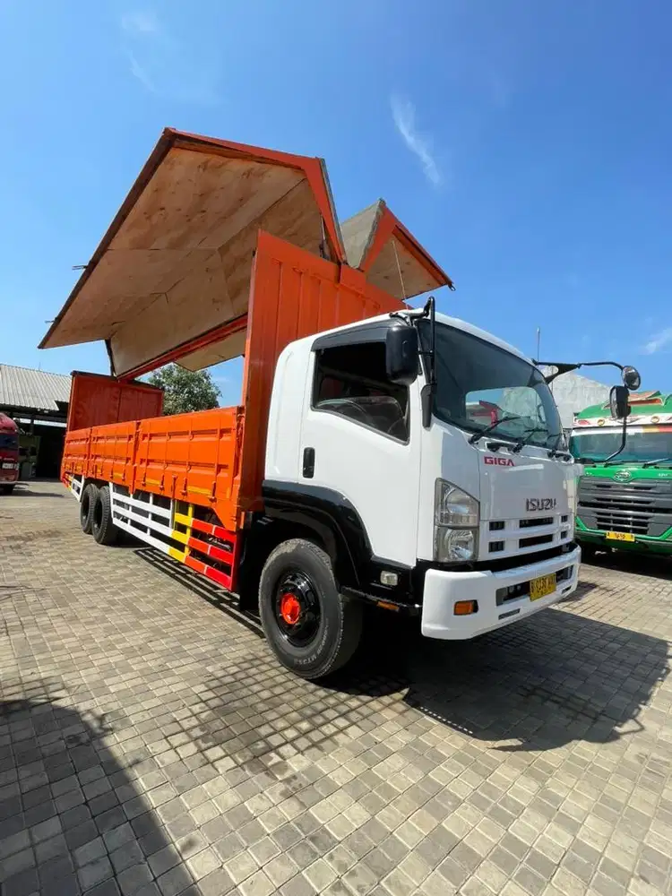 WING BOX ISUZU GIGA 34T HP 285PS TAHUN 2017