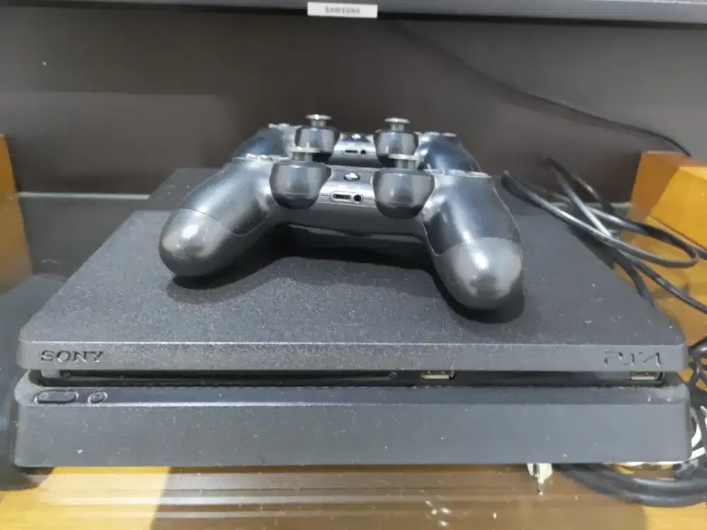 PS4 slim 500gb jarang pakai