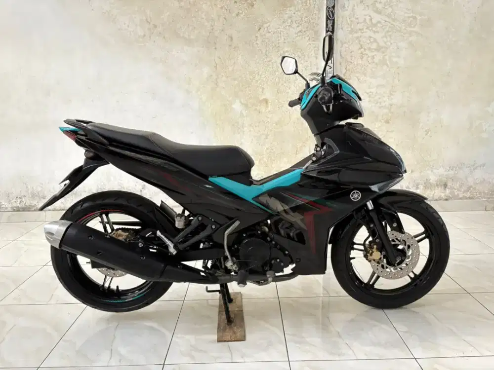 Jupiter MX king thn 2023 cash Bali dharma motor