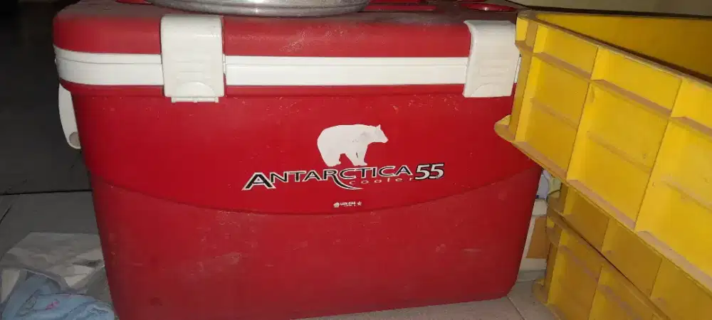 Cooler Box 72 Liter