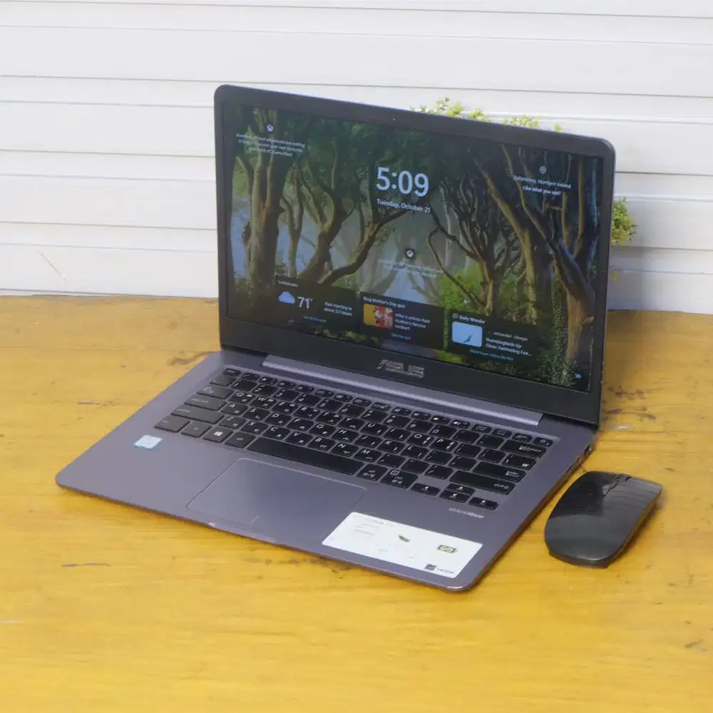 SLIM ASUS Vivobook S406U Core i3 gen 8 RAM 4 SSD