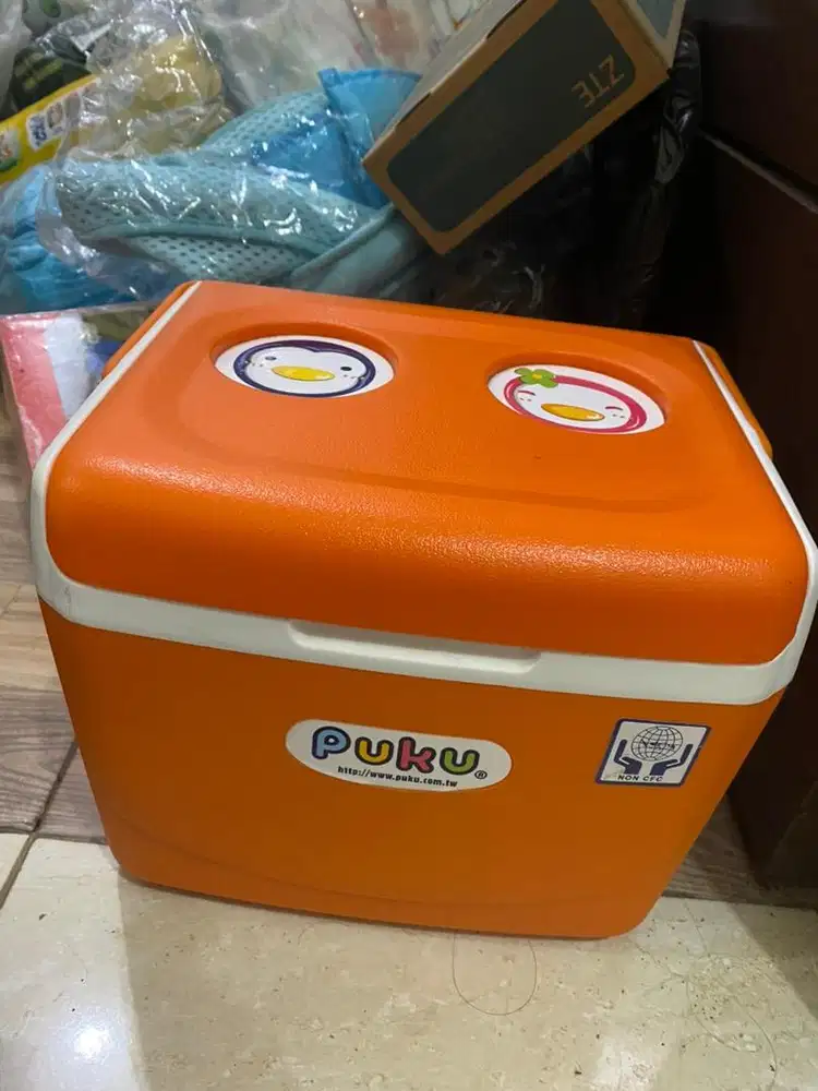 Ice box atau cooler box merek puku