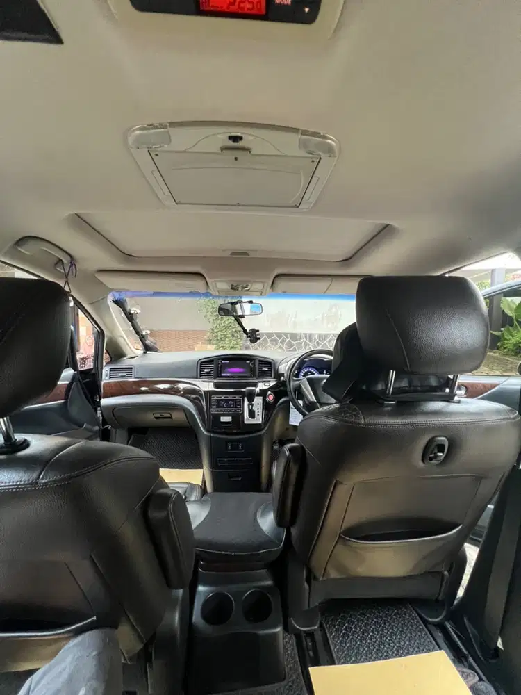 Nissan Elgrand 2011 Bensin