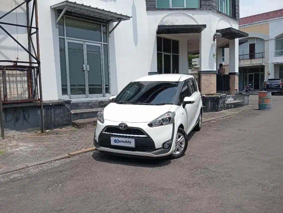Pajak Panjang - TOYOTA SIENTA 1.5 G BENSIN M/T 2017 PUTIH