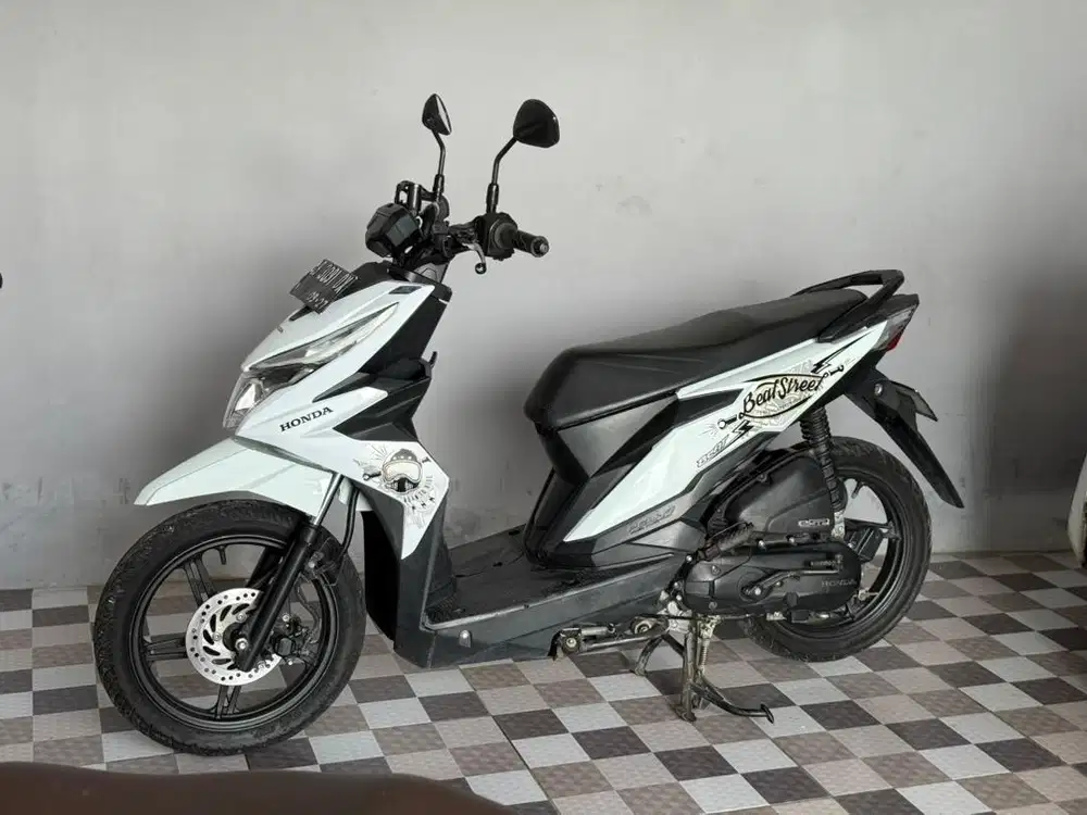 Hond beat 2017 plat ab km 30rbuan
