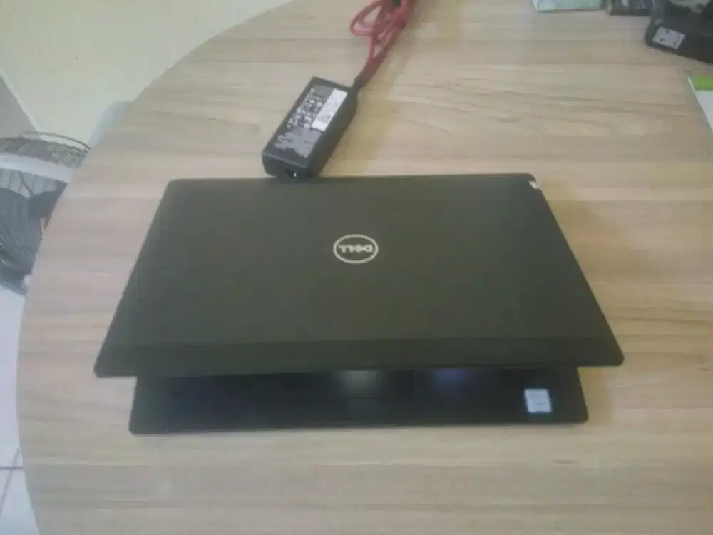 Dell Latitude 7390 core i5 gen 8 Touchscreen