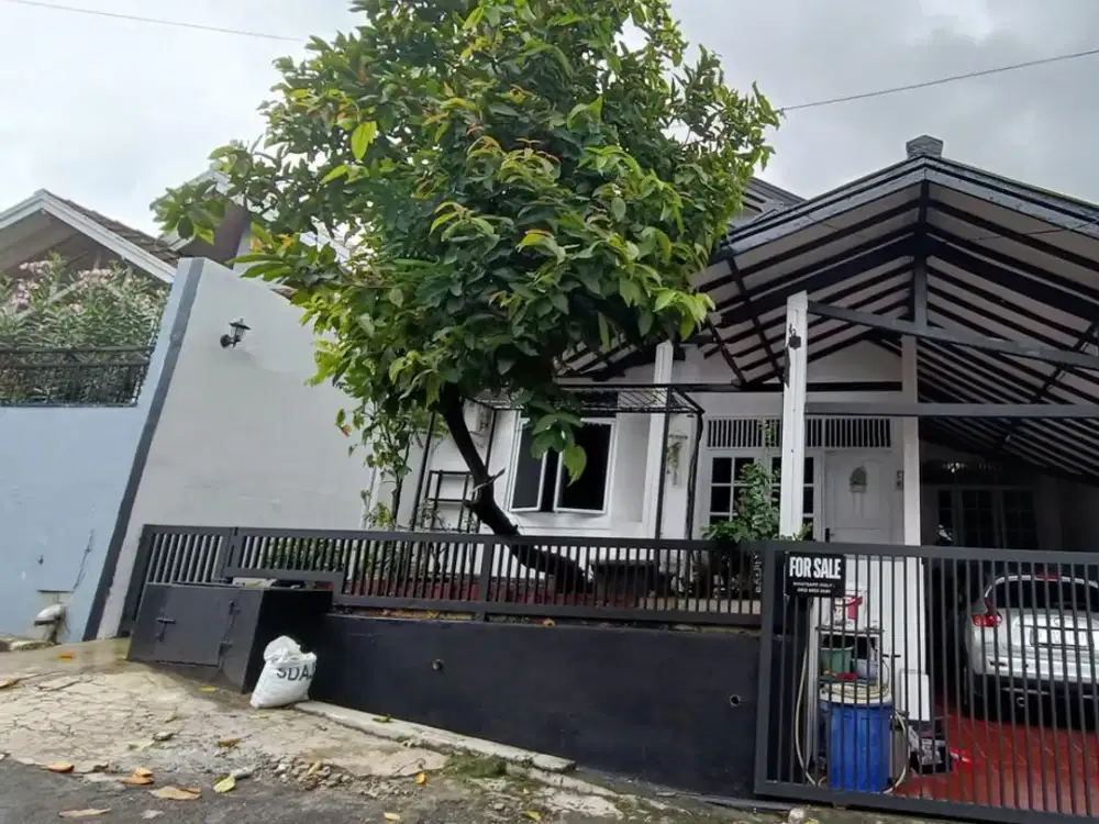 Dijual rumah di Bumi Pusaka Cinere