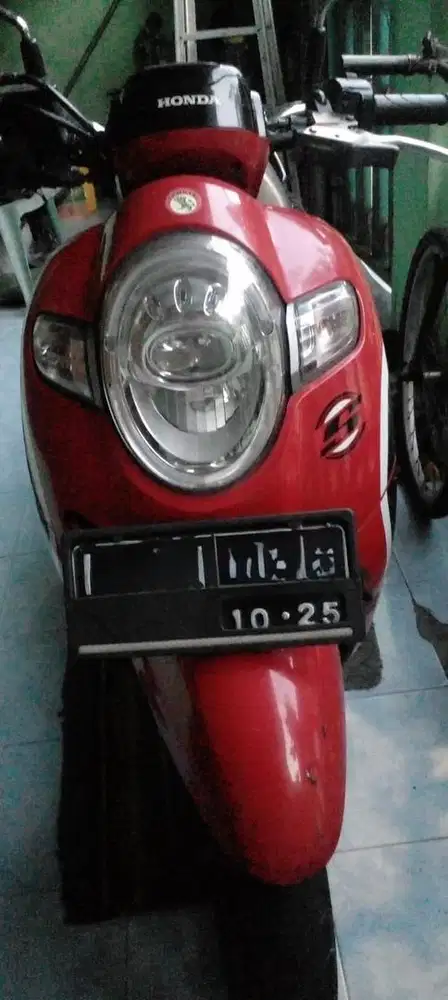 Scoopy Merah 2020