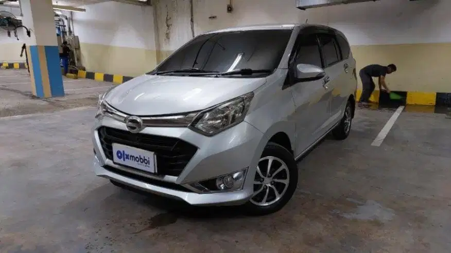 DP Rendah  6JT Daihatsu Sigra 1.2 R Bensin-MT 2018 Silver
