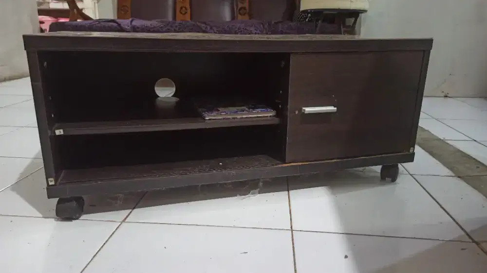 Meja Rias/ meja multifungsi pake roda