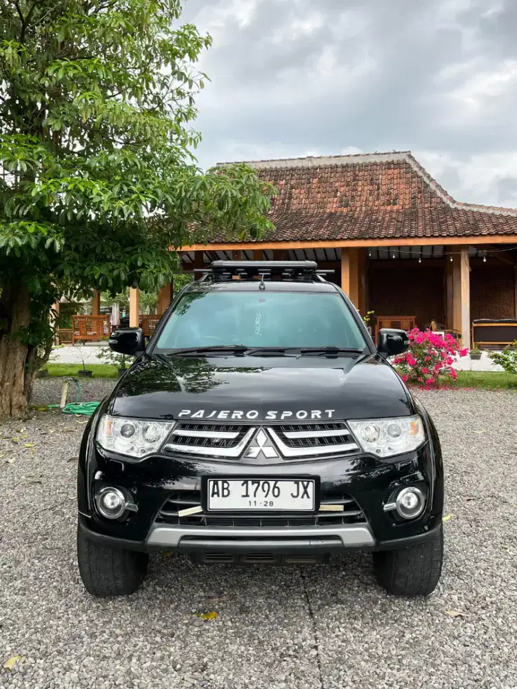 MITSUBISHI PAJERO SPORT V6 AUTOMATIC TAHUN 2014 WARNA HITAM FAVORIT