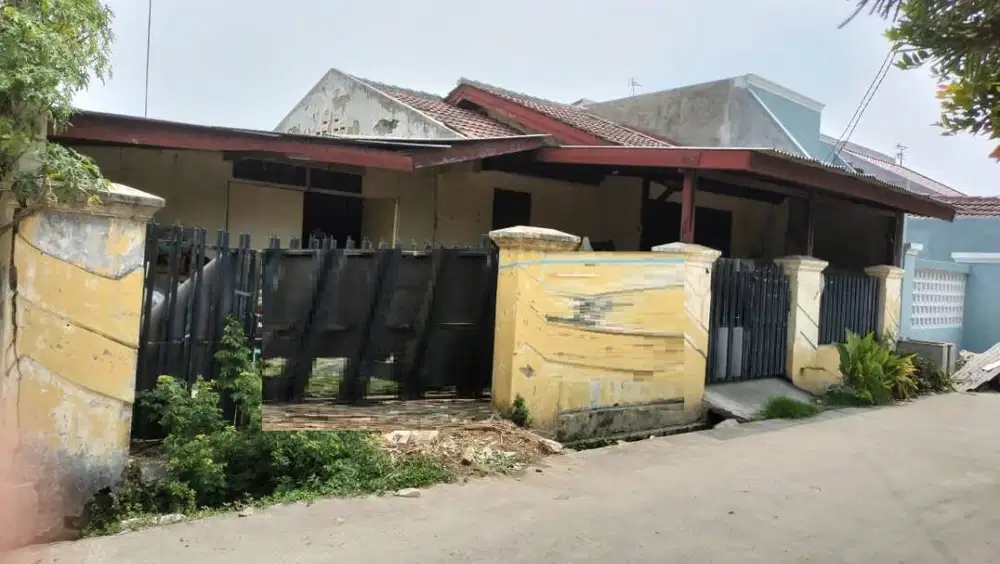 Jual Rumah Luas Harga Murah di Kota Harapan Indah Bekasi (C0881)