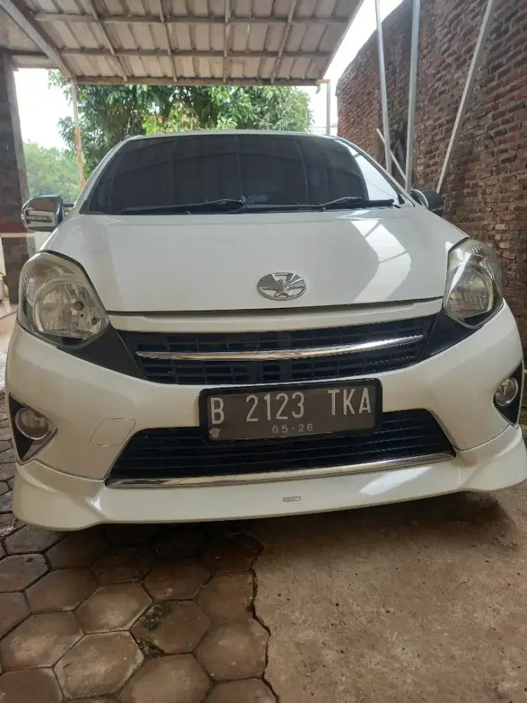 Jual santai agya 2016 tipe trd