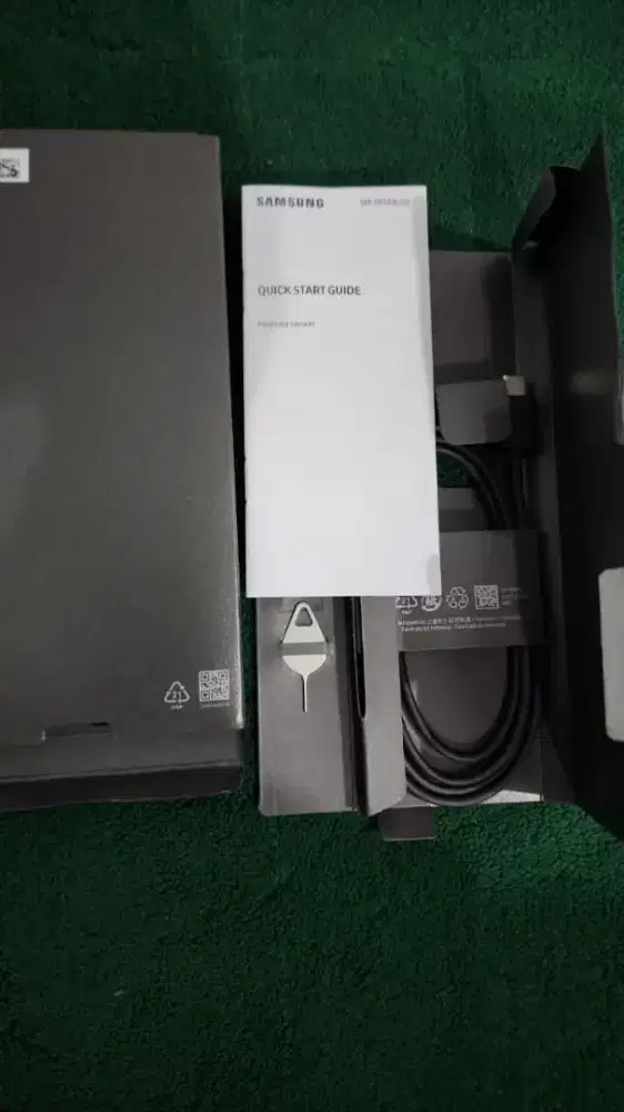 Samsung galaxy s25 ultra 12/512 cuma di buka dusbox.