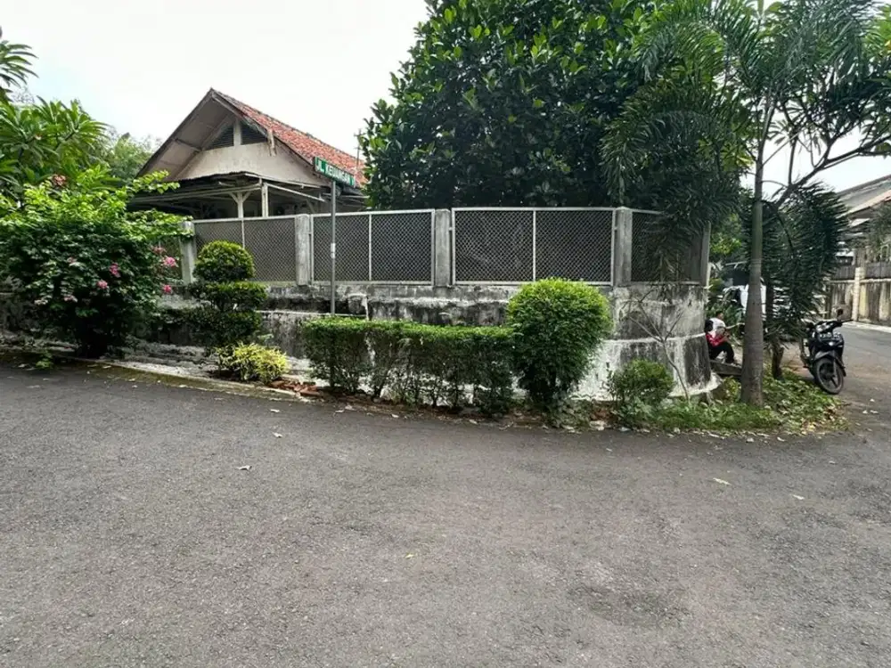 Dijual Tanah bonus Rumah Lama, Dalam Komplek, Fatmawati Raya