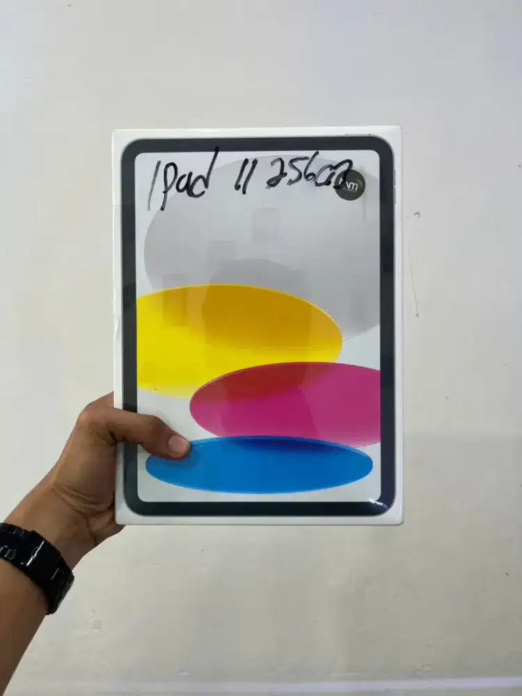 IPAD 11 256GB BARU