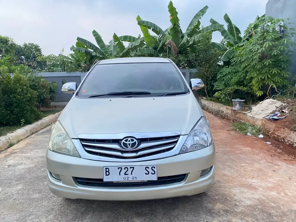 Toyota Kijang Innova 2006 Bensin
