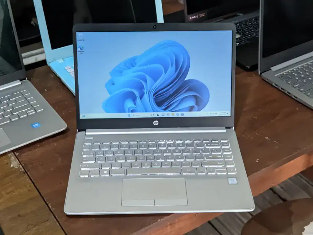 Laptop Hp 14s cf0xxx i3 Gen 7 Ram 4 GB SSD 128 GB