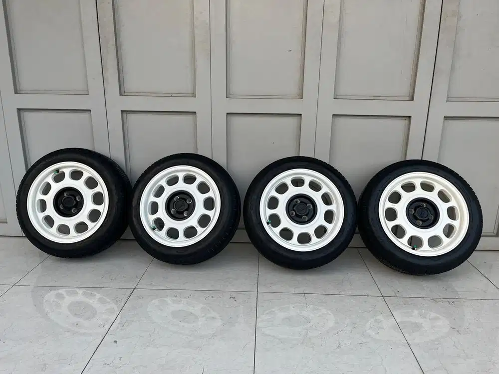 Velg HSR R16 + Ban Kondisi 90%
