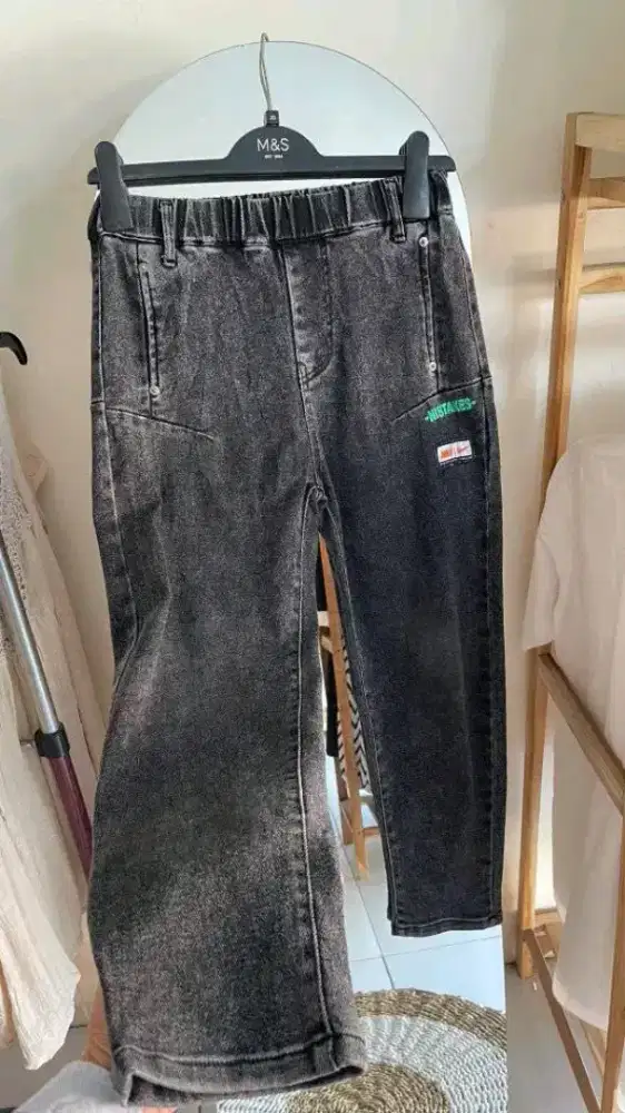 preloved jeans likenew
