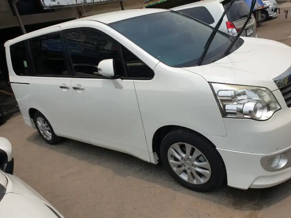 TOYOTA NAV1 V LIMITED 2017