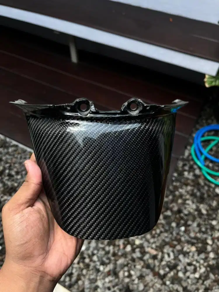 Spakbor Belakang Carbon Kevlar Vespa