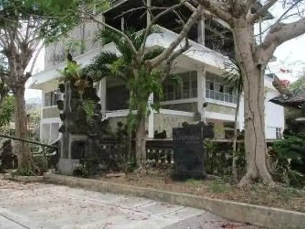 DI JUAL VIA LELANG VILLA DI ULUWATU BALI