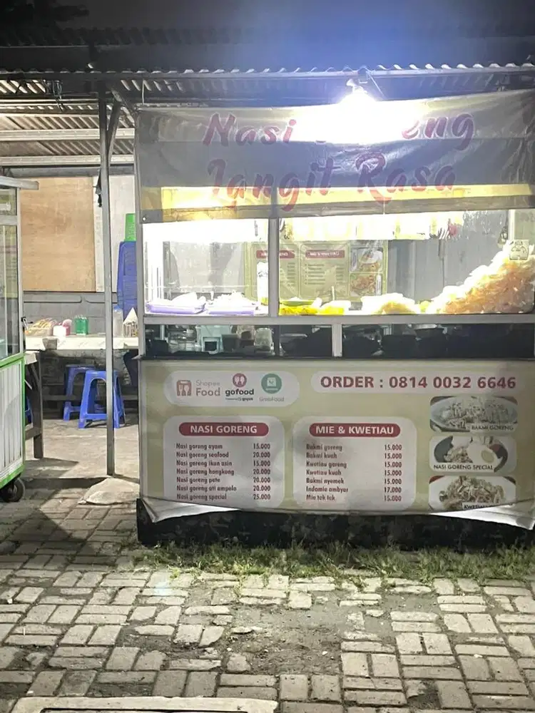 Di jual lapak nasi goreng