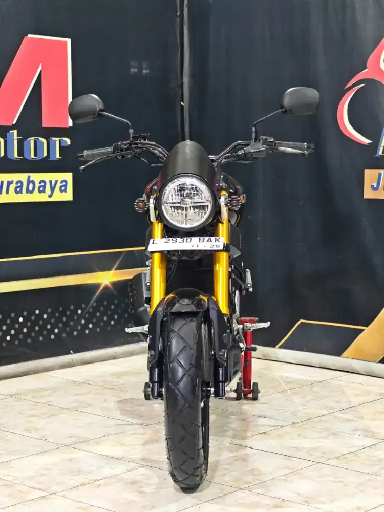 Yamaha XSR 155 VVA TH 2023 Hitam glossy velg gold