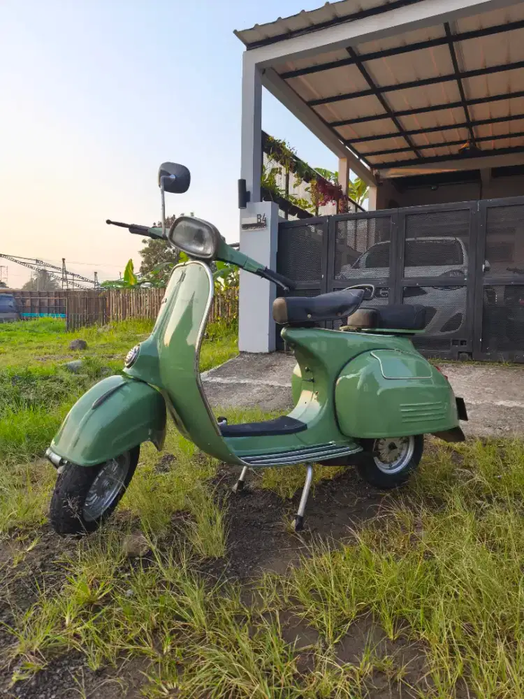 Vespa super tahun 1975
