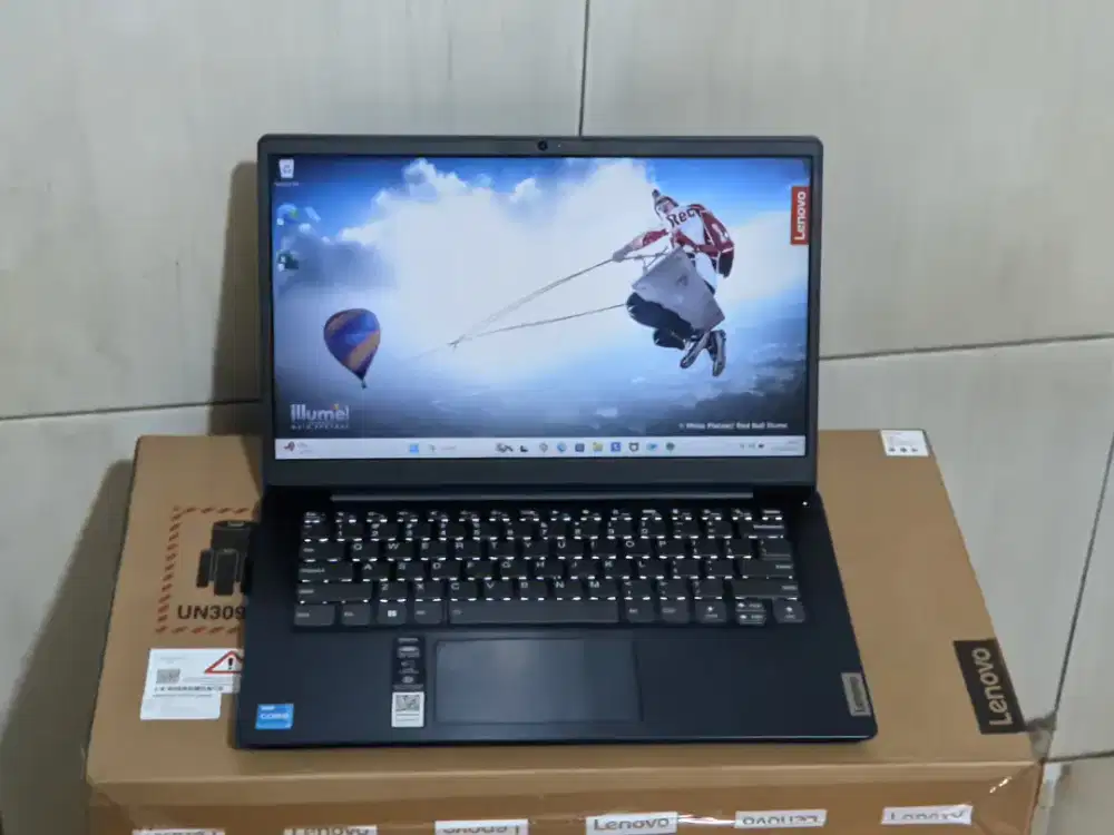 Laptop Lenovo Ideapad Slim 3i i3 Gen 12 Ram 8 GB SSD 256 GB Mulus