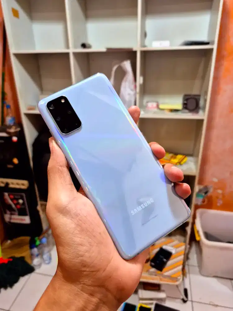 SAMSUNG S20 PLUS 8/128