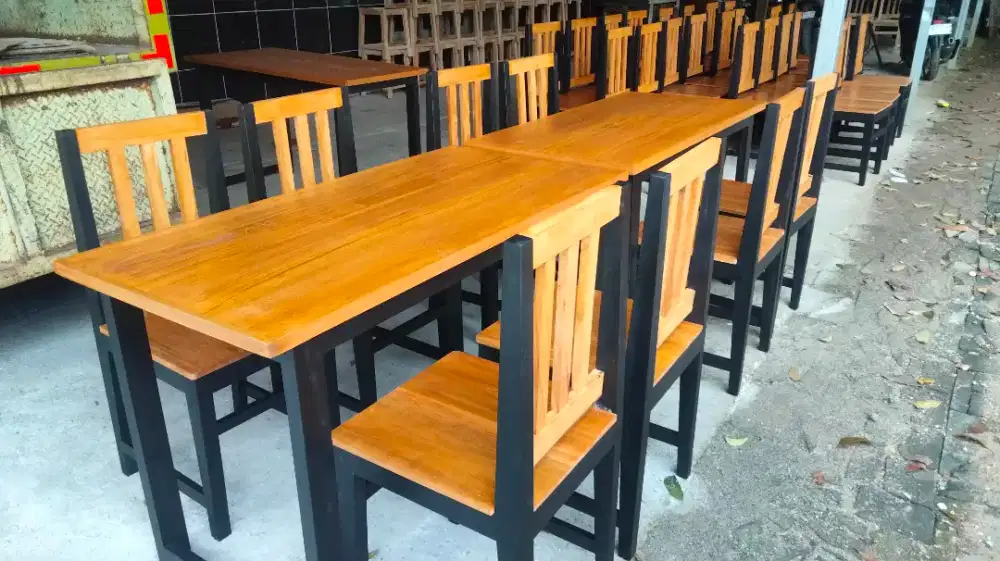 Set meja kursi rumah makan, kedai, cafe