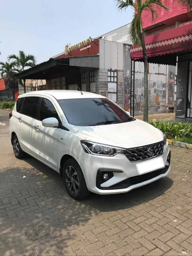 Suzuki Ertiga GX Hybrid A/T 2022 Putih