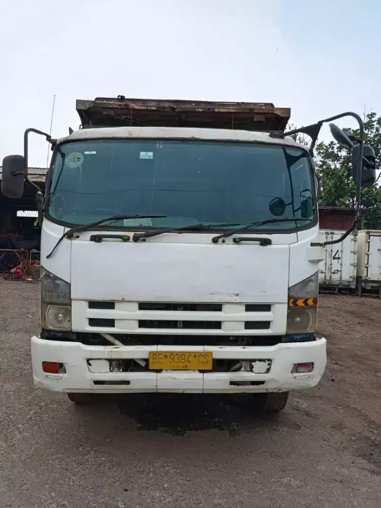 Dumptruck bak index 24kubik Isuzu Giga FVZ 285PS 6x4 2015 bagus