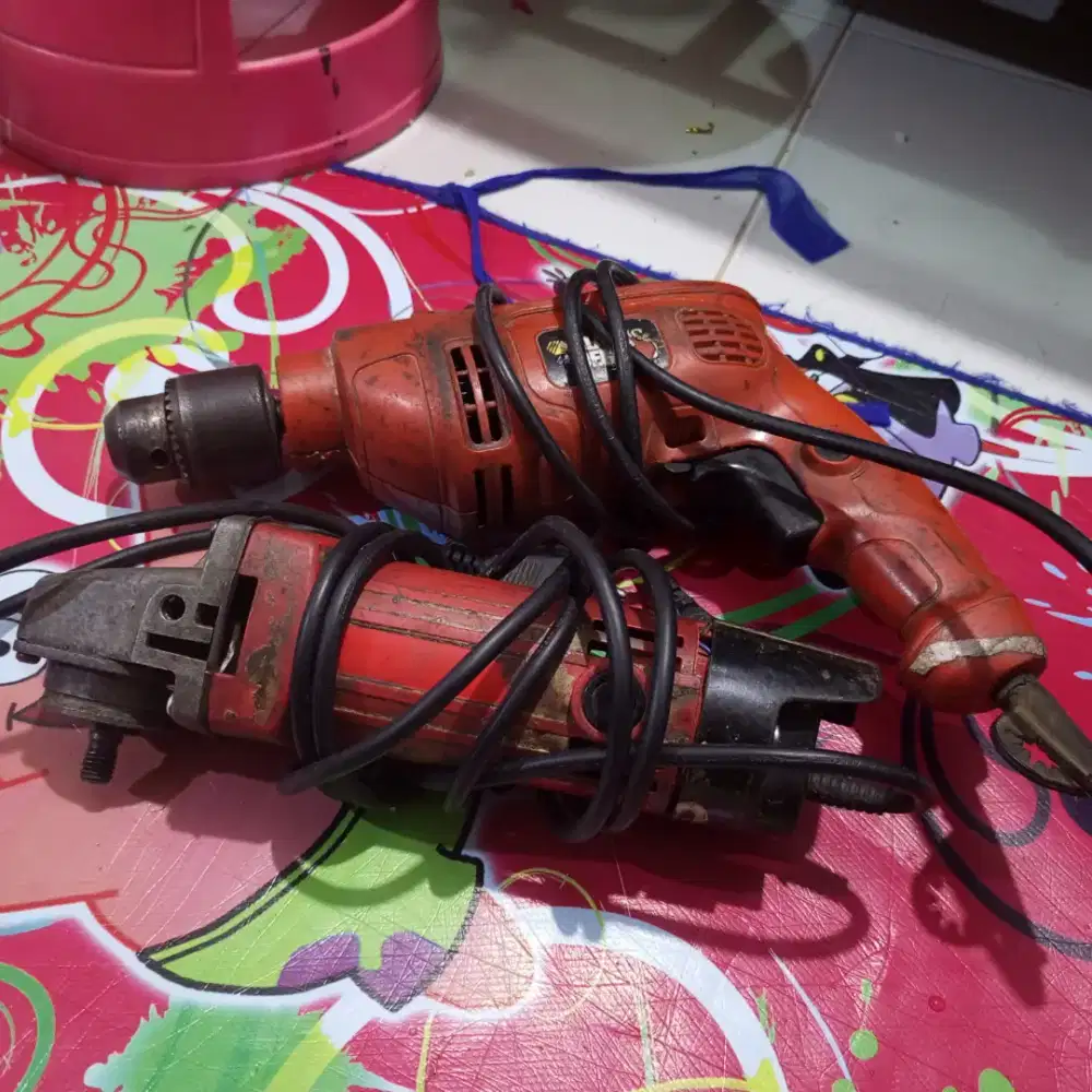 Dijual gerinda merk bull dan bor 13 mm merk black Decker