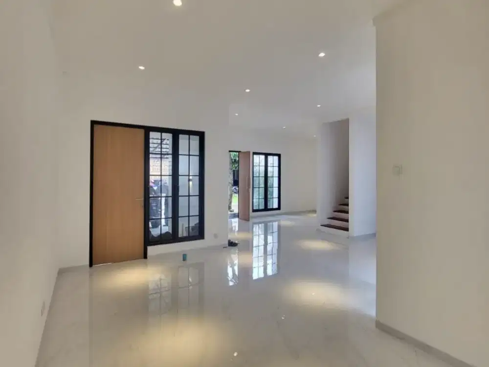 Dijual Rumah Renovated Siap Huni di EMERALD, BINTARO JAYA