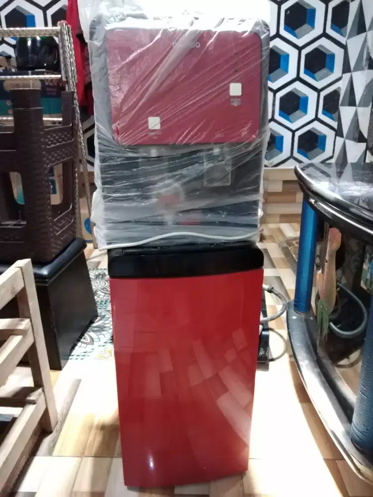 Dispenser panas dingin