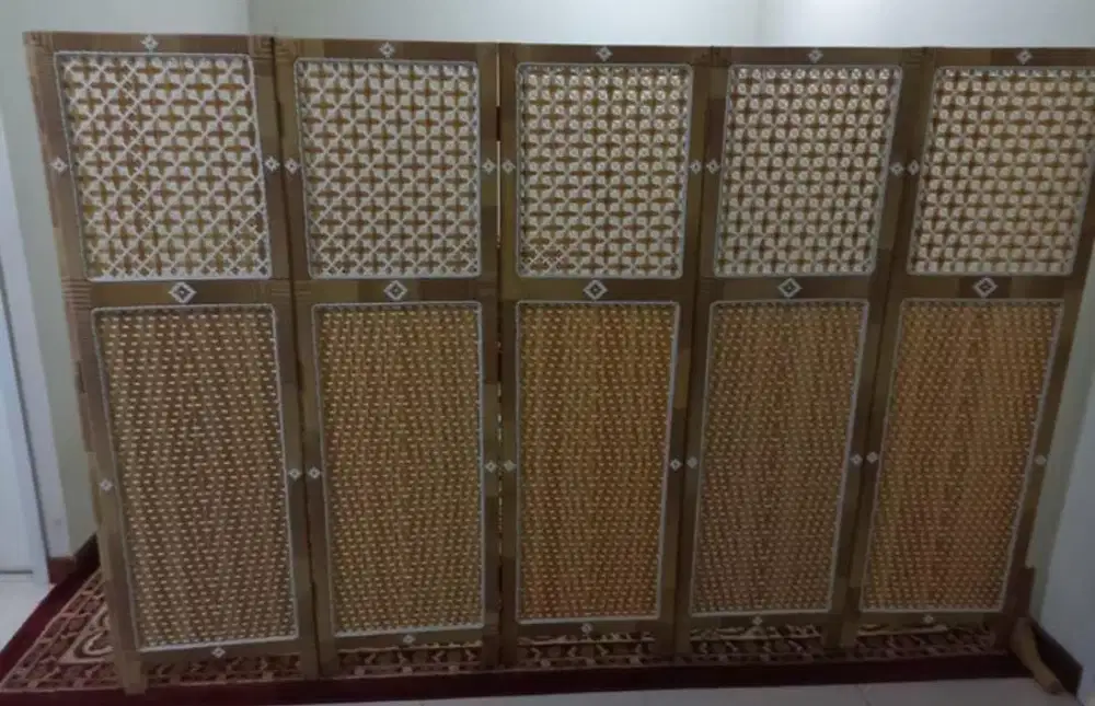 Sketsel / Pembatas Ruangan Sintetis Model Ethnic Rhodizite