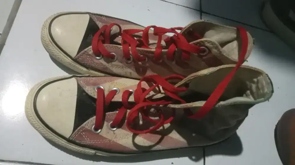 Sepatu convers size 41